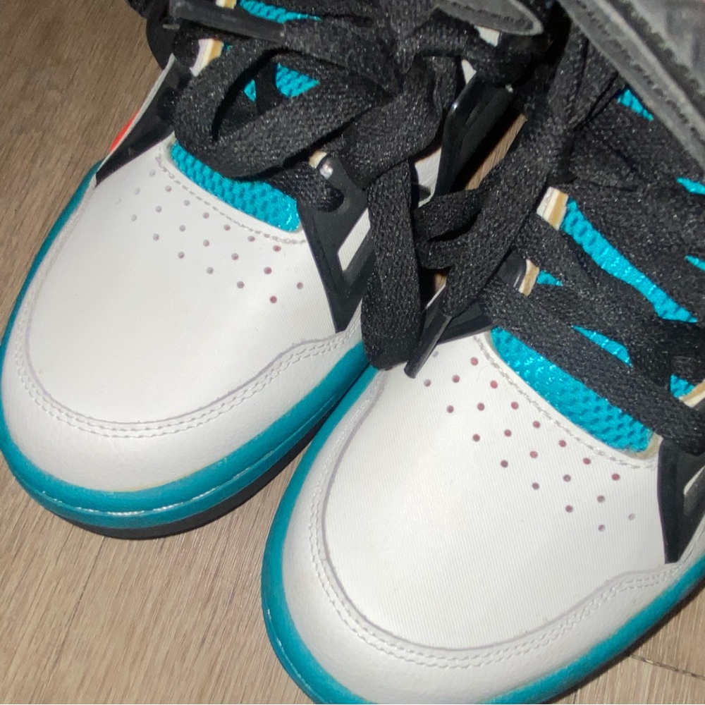 Mens Adidas Mutombo 2 White teal orange size 8.5 - Picture 11 of 12